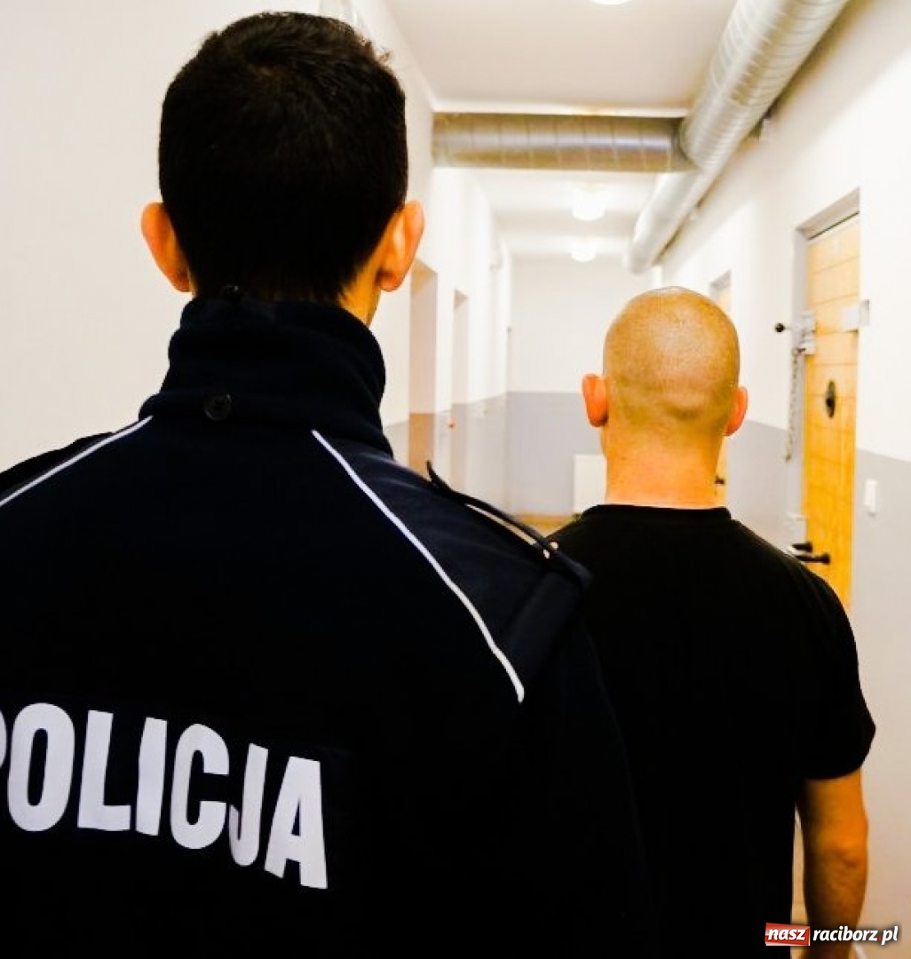 Zdjęcie w galerii na portalu naszraciborz.pl: Złodziej i paser wpadli w ręce policjantów  wiadomości z regionu