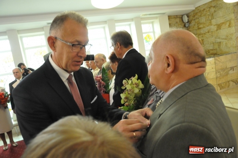 Zdjęcie w galerii na portalu naszraciborz.pl: Złote gody w Raciborzu. Ten medal jest wyjątkowy. Można go zdobyć tylko we dwoje  wiadomości z regionu