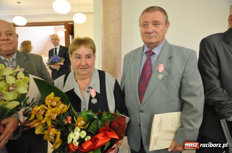 Zdjęcie w galerii na portalu naszraciborz.pl: Złote gody w Raciborzu. Ten medal jest wyjątkowy. Można go zdobyć tylko we dwoje  wiadomości z regionu