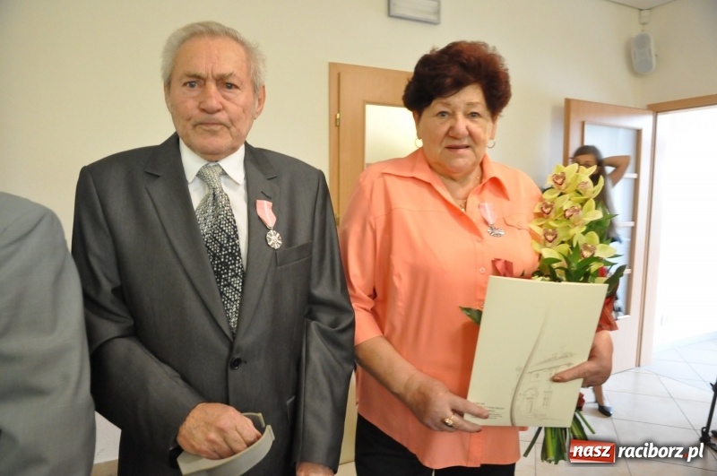 Zdjęcie w galerii na portalu naszraciborz.pl: Złote gody w Raciborzu. Ten medal jest wyjątkowy. Można go zdobyć tylko we dwoje  wiadomości z regionu