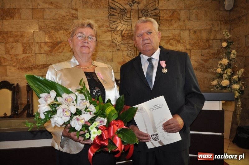 Zdjęcie w galerii na portalu naszraciborz.pl: Złote gody w Raciborzu. Ten medal jest wyjątkowy. Można go zdobyć tylko we dwoje  wiadomości z regionu