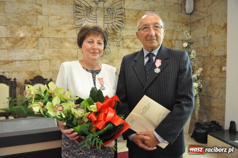 Zdjęcie w galerii na portalu naszraciborz.pl: Złote gody w Raciborzu. Ten medal jest wyjątkowy. Można go zdobyć tylko we dwoje  wiadomości z regionu