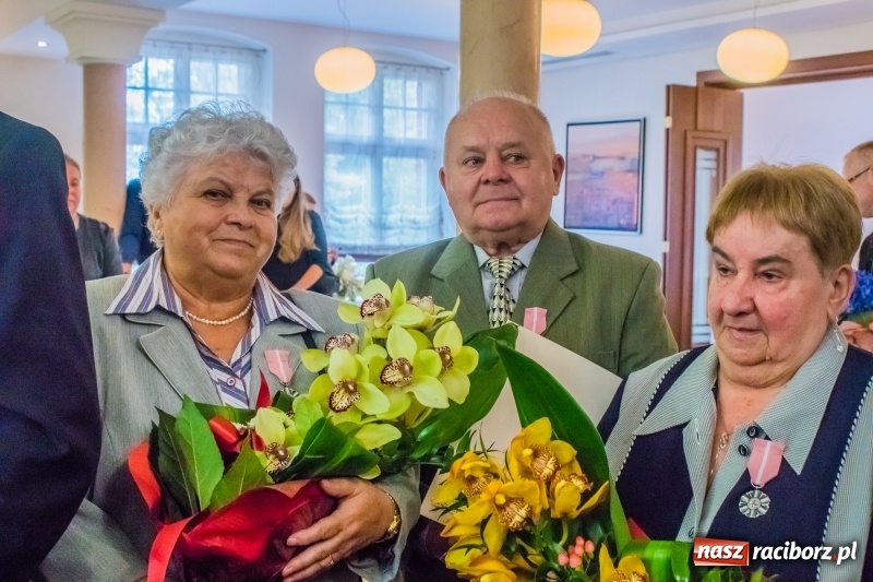 Zdjęcie w galerii na portalu naszraciborz.pl: Złote gody w Raciborzu. Ten medal jest wyjątkowy. Można go zdobyć tylko we dwoje  wiadomości z regionu