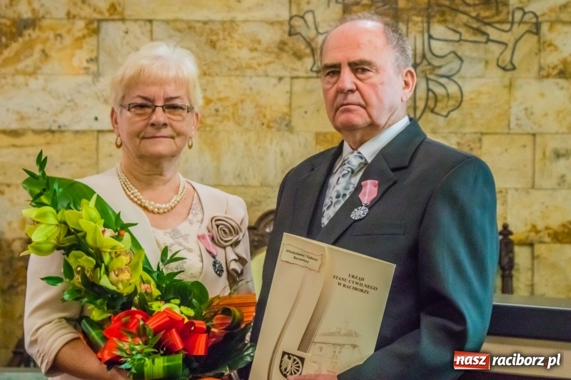 Zdjęcie w galerii na portalu naszraciborz.pl: Złote gody w Raciborzu. Ten medal jest wyjątkowy. Można go zdobyć tylko we dwoje  wiadomości z regionu