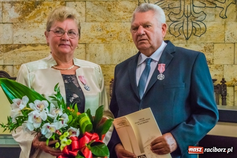 Zdjęcie w galerii na portalu naszraciborz.pl: Złote gody w Raciborzu. Ten medal jest wyjątkowy. Można go zdobyć tylko we dwoje  wiadomości z regionu