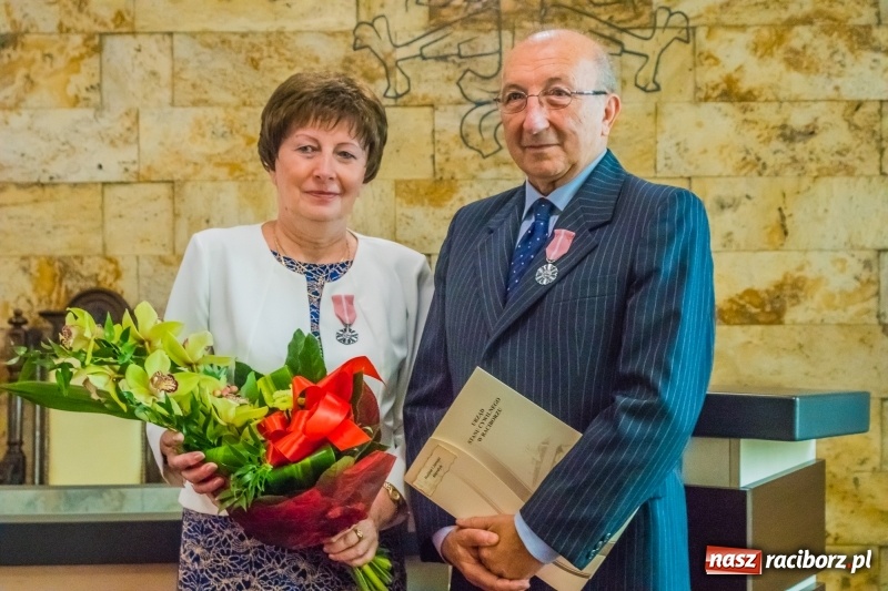 Zdjęcie w galerii na portalu naszraciborz.pl: Złote gody w Raciborzu. Ten medal jest wyjątkowy. Można go zdobyć tylko we dwoje  wiadomości z regionu