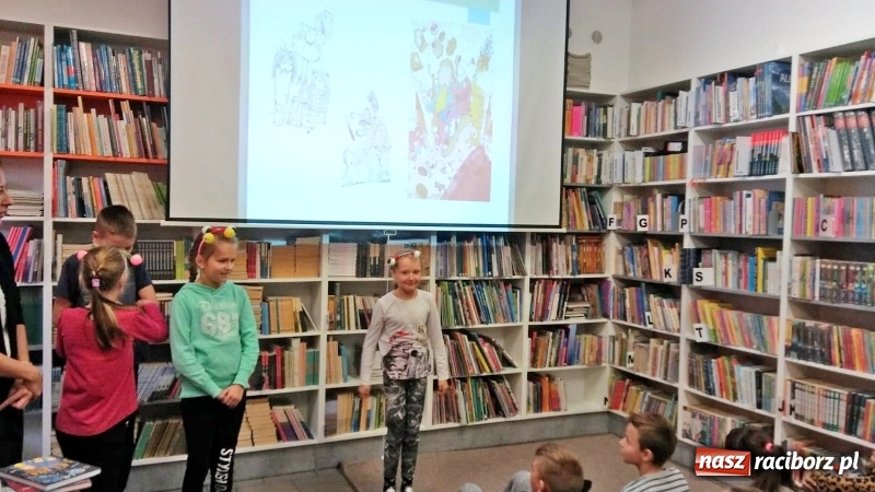 Zdjęcie w galerii na portalu naszraciborz.pl: Spotkania z pisarzami w ramach Wielkiej ligi młodych czytelników wiadomości z regionu