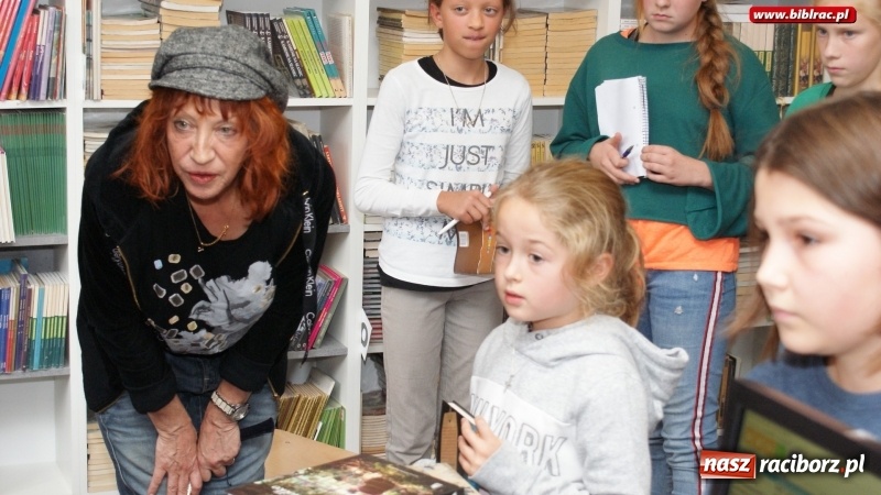 Zdjęcie w galerii na portalu naszraciborz.pl: Spotkania z pisarzami w ramach Wielkiej ligi młodych czytelników wiadomości z regionu