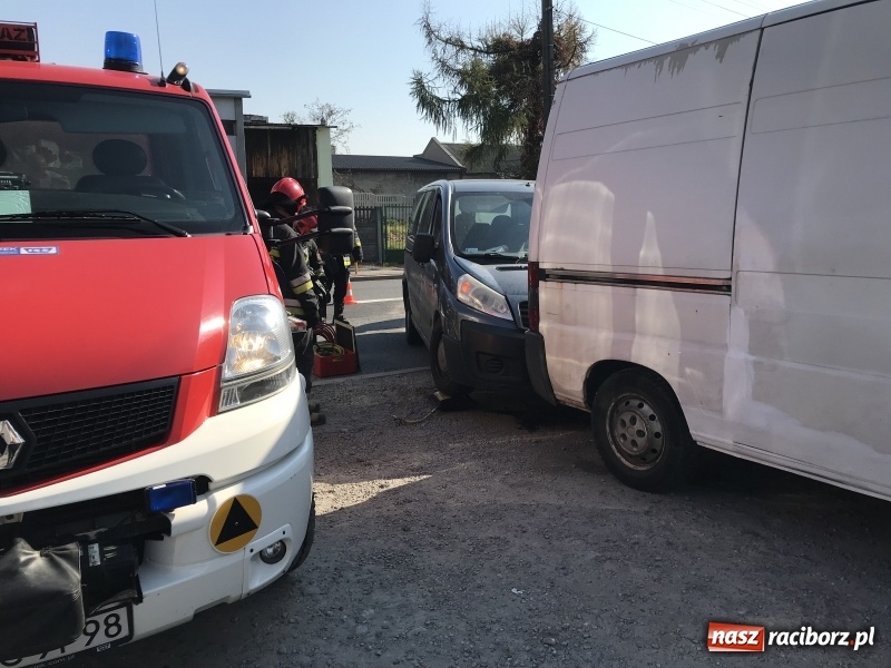 Zdjęcie w galerii na portalu naszraciborz.pl: Zderzenie samochodów dostawczych w Bieńkowicach  wiadomości z regionu