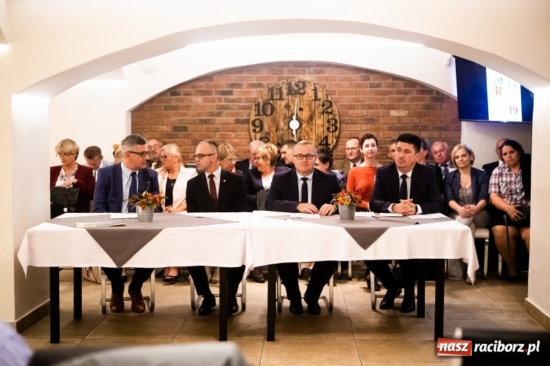 Zdjęcie w galerii na portalu naszraciborz.pl: Kandydaci do rady powiatu z KWW RAZEM DLA ZIEMI RACIBORSKIEJ. Program Powiat 5.0 wiadomości z regionu