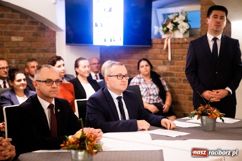 Zdjęcie w galerii na portalu naszraciborz.pl: Kandydaci do rady powiatu z KWW RAZEM DLA ZIEMI RACIBORSKIEJ. Program Powiat 5.0 wiadomości z regionu