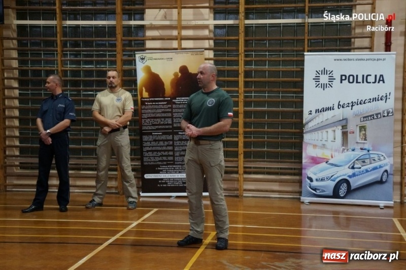 Zdjęcie w galerii na portalu naszraciborz.pl: Rozpoczęła się kolejna edycja kursu samoobrony dla kobiet wiadomości z regionu