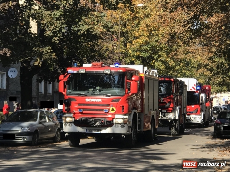 Zdjęcie w galerii na portalu naszraciborz.pl: Zadymienie w mieszkaniu przy Skłodowskiej FOTO  wiadomości z regionu