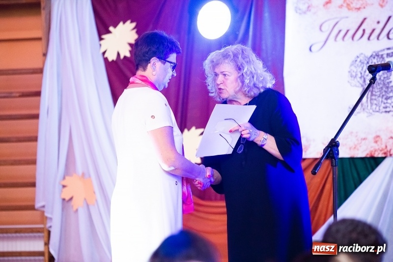 Zdjęcie w galerii na portalu naszraciborz.pl: Szkoła w Krzanowicach ma już 40 lat  wiadomości z regionu