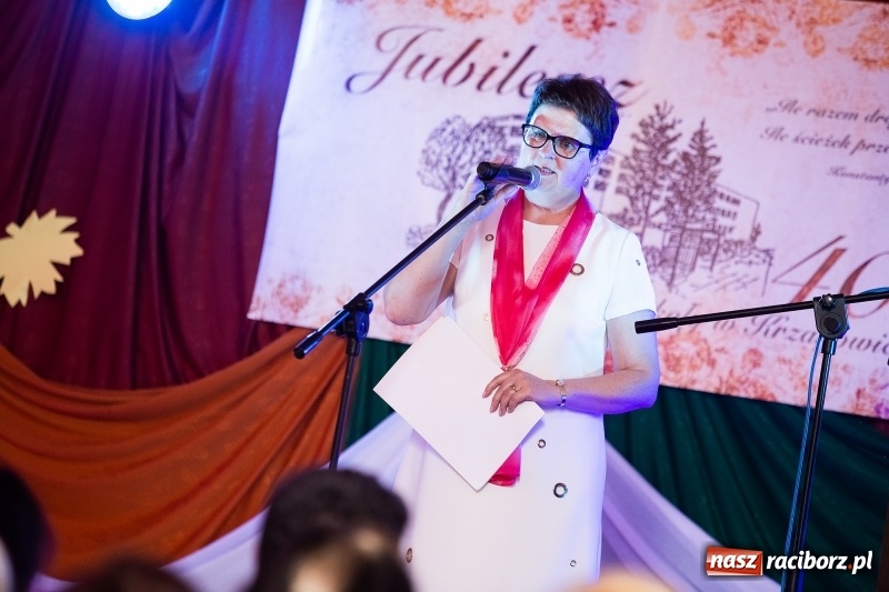 Zdjęcie w galerii na portalu naszraciborz.pl: Szkoła w Krzanowicach ma już 40 lat  wiadomości z regionu