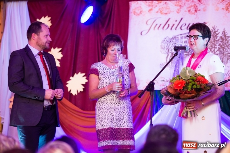 Zdjęcie w galerii na portalu naszraciborz.pl: Szkoła w Krzanowicach ma już 40 lat  wiadomości z regionu