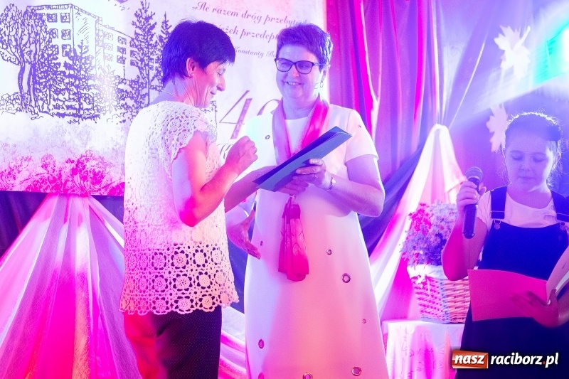 Zdjęcie w galerii na portalu naszraciborz.pl: Szkoła w Krzanowicach ma już 40 lat  wiadomości z regionu