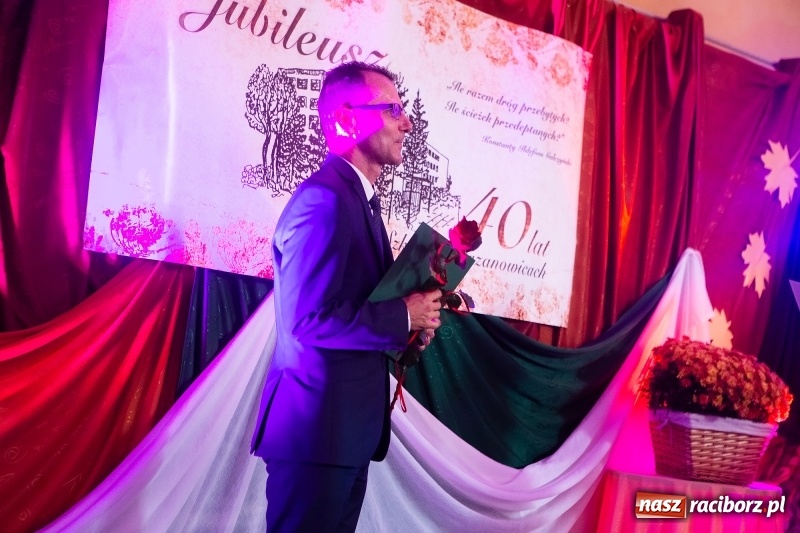 Zdjęcie w galerii na portalu naszraciborz.pl: Szkoła w Krzanowicach ma już 40 lat  wiadomości z regionu