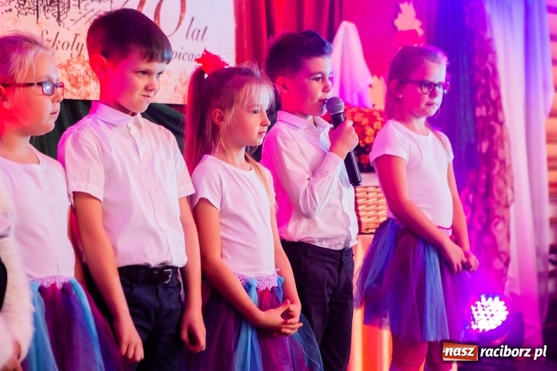 Zdjęcie w galerii na portalu naszraciborz.pl: Szkoła w Krzanowicach ma już 40 lat  wiadomości z regionu