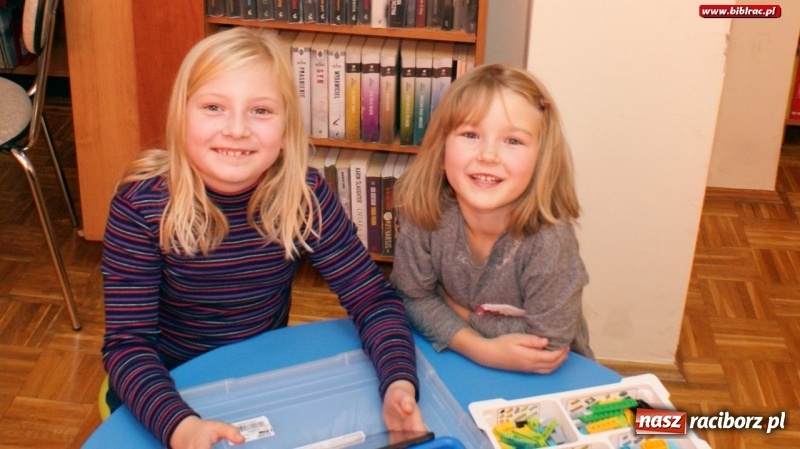 Zdjęcie w galerii na portalu naszraciborz.pl: Warsztaty robotyki Lego w raciborskiej bibliotece wiadomości z regionu