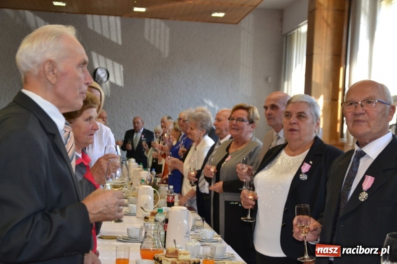 Zdjęcie w galerii na portalu naszraciborz.pl: Tyle razem dróg przebytych. Złote Gody w Krzyżanowicach wiadomości z regionu