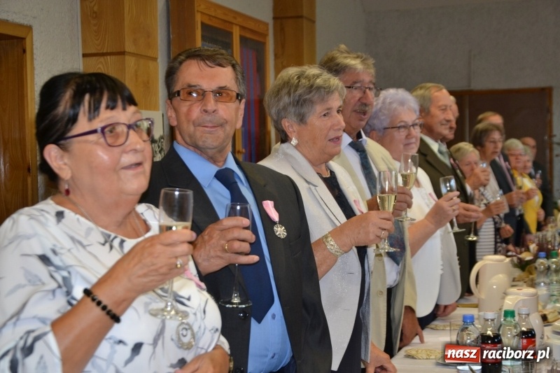 Zdjęcie w galerii na portalu naszraciborz.pl: Tyle razem dróg przebytych. Złote Gody w Krzyżanowicach wiadomości z regionu