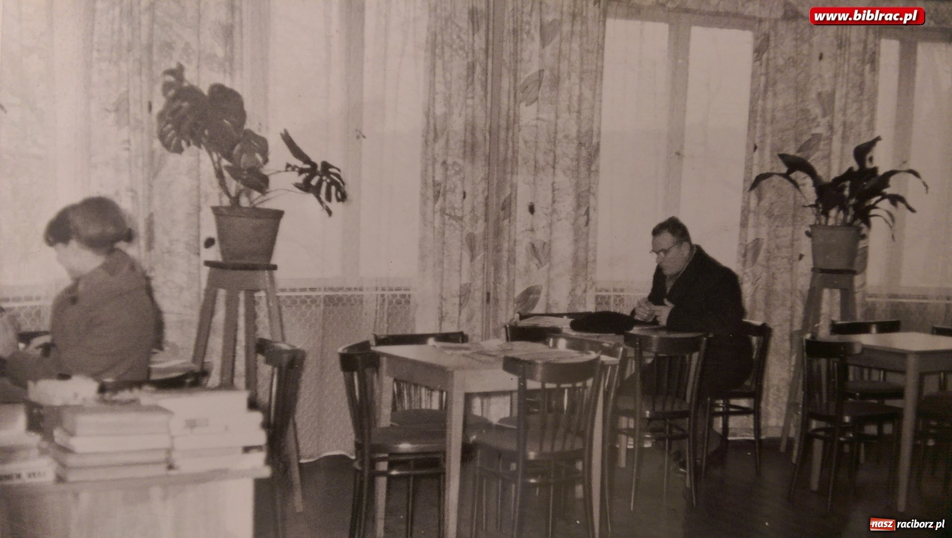 Zdjęcie w galerii na portalu naszraciborz.pl: Czytelnie pękały dawniej w szwach. Historyczny spacer po raciborskich bibliotekach  wiadomości z regionu