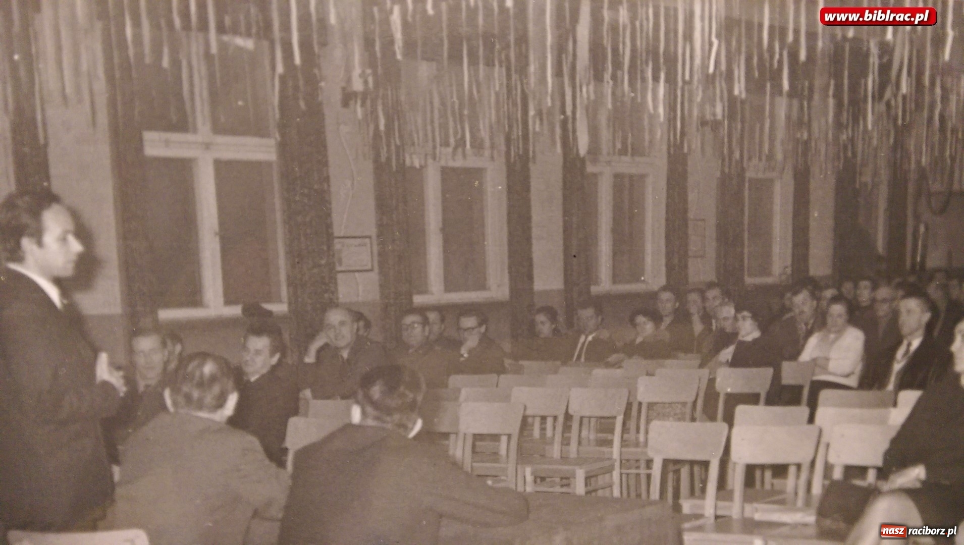 Zdjęcie w galerii na portalu naszraciborz.pl: Czytelnie pękały dawniej w szwach. Historyczny spacer po raciborskich bibliotekach  wiadomości z regionu