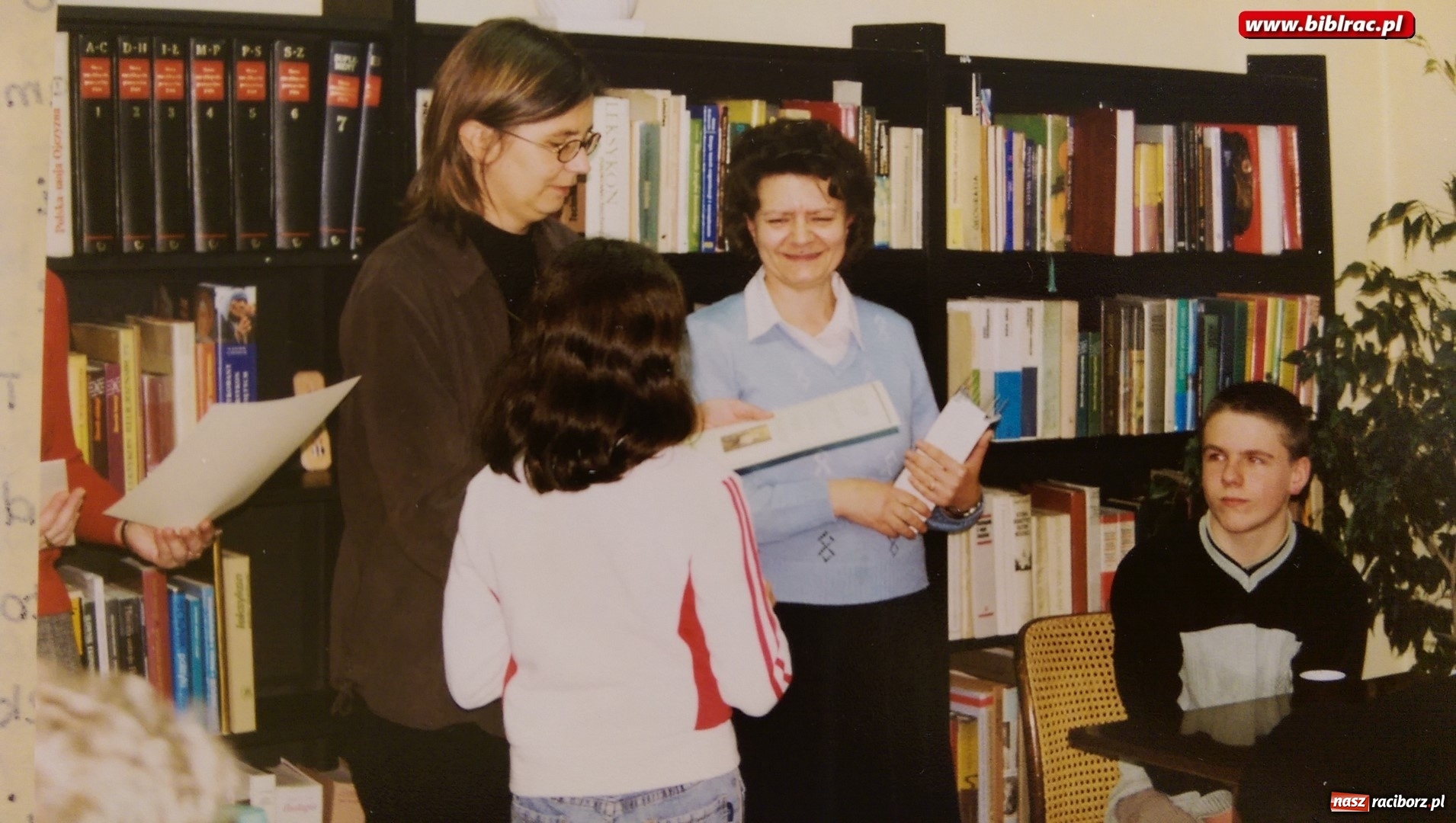 Zdjęcie w galerii na portalu naszraciborz.pl: Czytelnie pękały dawniej w szwach. Historyczny spacer po raciborskich bibliotekach  wiadomości z regionu