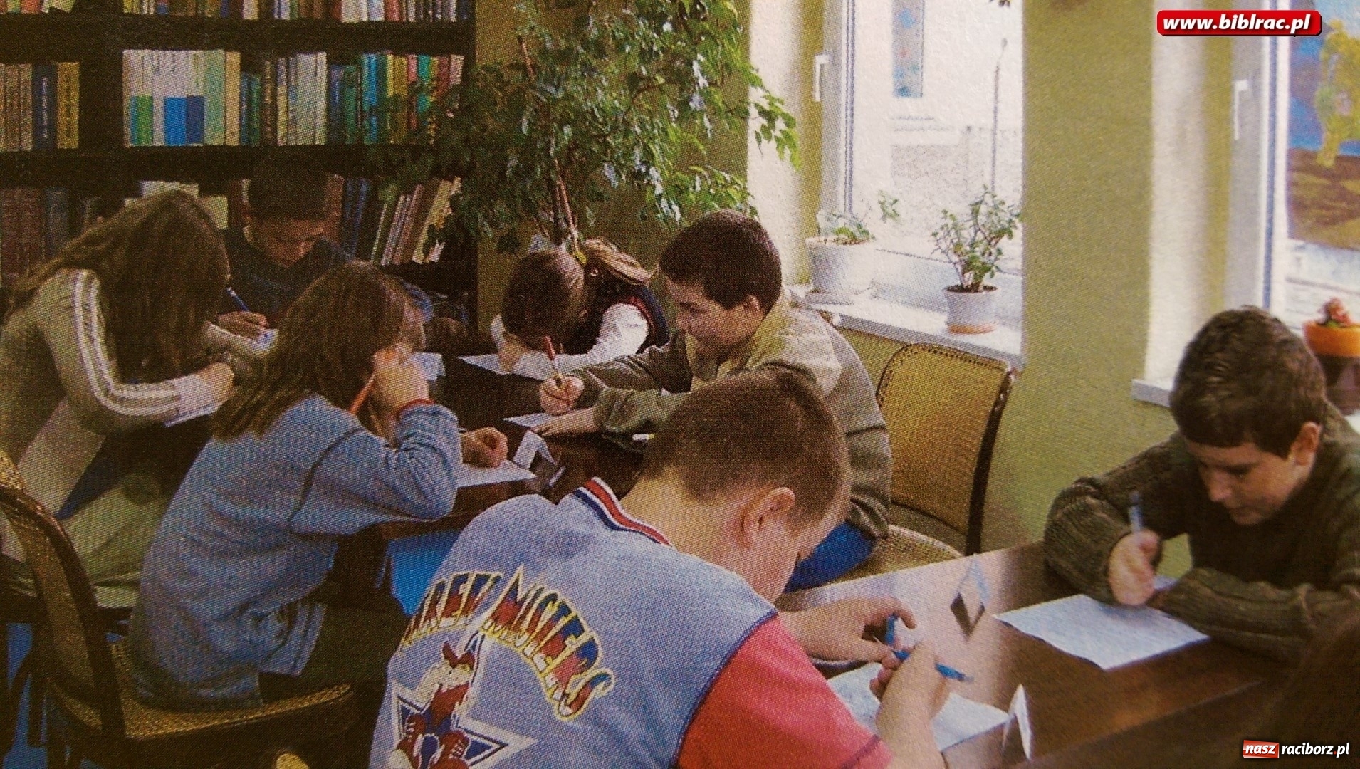 Zdjęcie w galerii na portalu naszraciborz.pl: Czytelnie pękały dawniej w szwach. Historyczny spacer po raciborskich bibliotekach  wiadomości z regionu