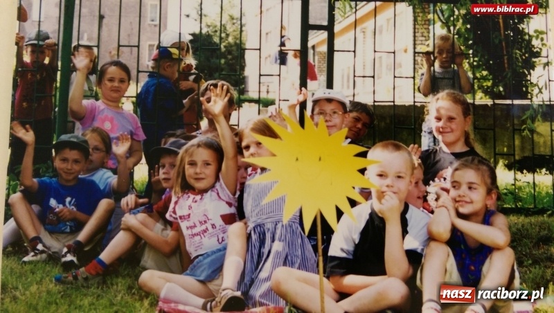 Zdjęcie w galerii na portalu naszraciborz.pl: Czytelnie pękały dawniej w szwach. Historyczny spacer po raciborskich bibliotekach  wiadomości z regionu