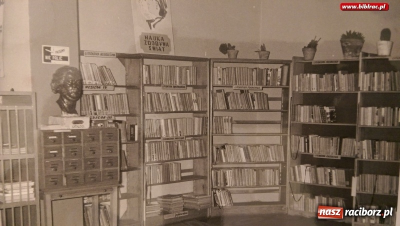 Zdjęcie w galerii na portalu naszraciborz.pl: Czytelnie pękały dawniej w szwach. Historyczny spacer po raciborskich bibliotekach  wiadomości z regionu