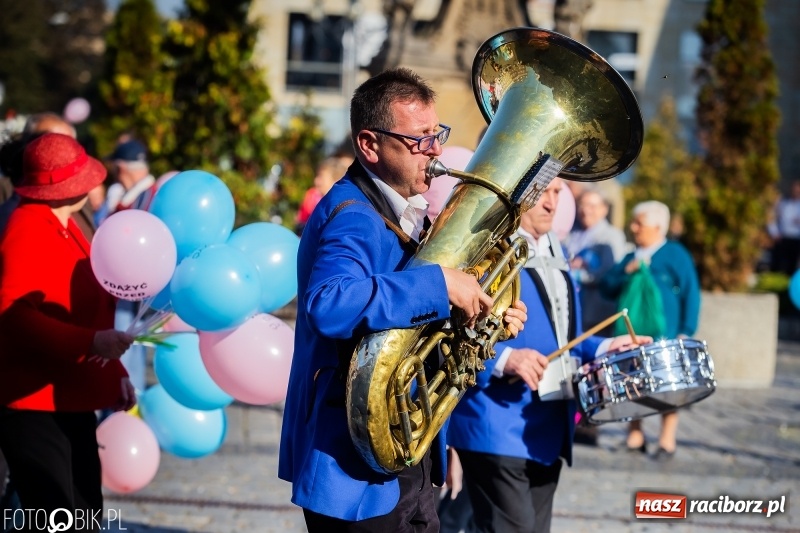 Zdjęcie w galerii na portalu naszraciborz.pl: XIX Raciborski Marsz Nadziei przeszedł ulicami miasta VIDEO wiadomości z regionu