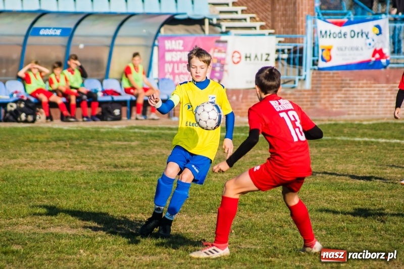 Zdjęcie w galerii na portalu naszraciborz.pl: Unia – Odra Centrum: Sprawiedliwy remis przy Srebrnej wiadomości z regionu