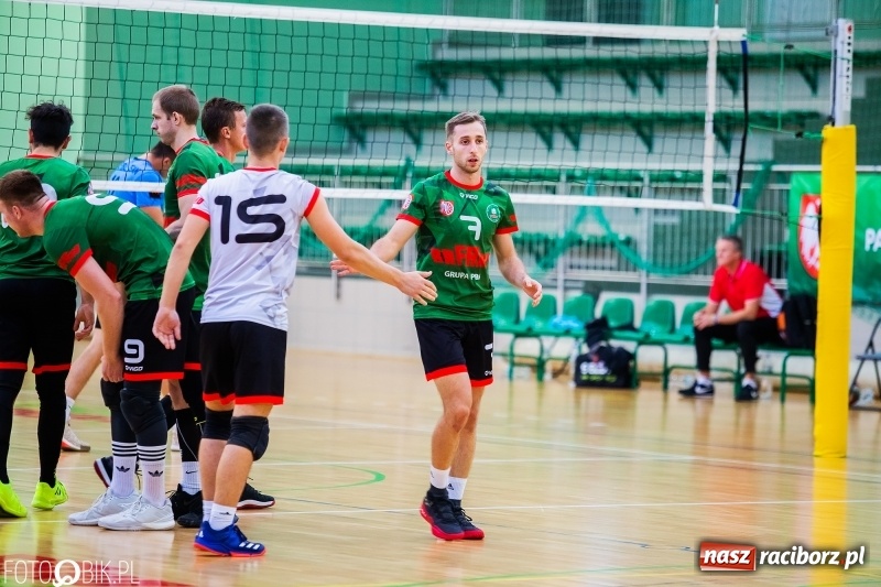 Zdjęcie w galerii na portalu naszraciborz.pl: Nierówna forma AZS Rafako. Górnik Radlin zwycięski wiadomości z regionu
