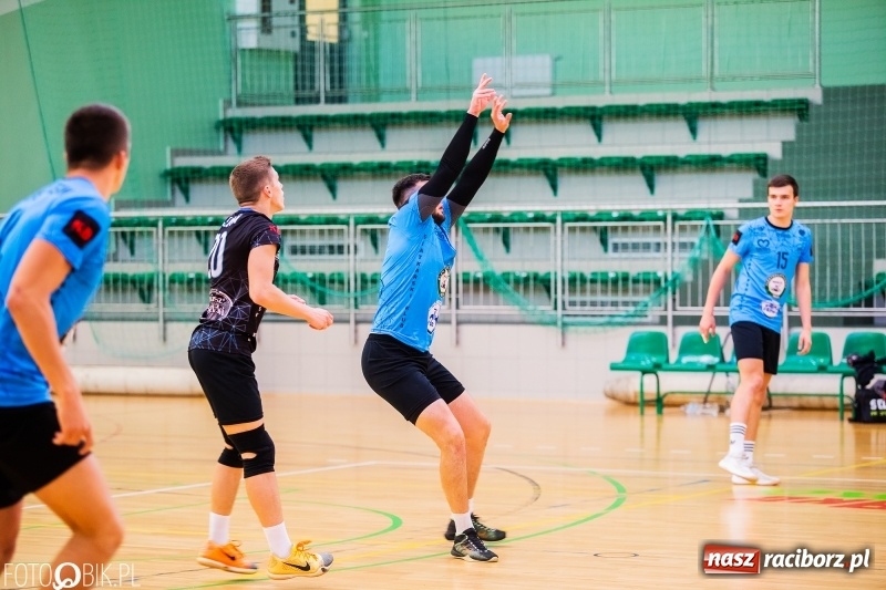 Zdjęcie w galerii na portalu naszraciborz.pl: Nierówna forma AZS Rafako. Górnik Radlin zwycięski wiadomości z regionu