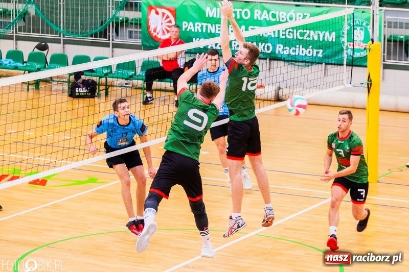 Zdjęcie w galerii na portalu naszraciborz.pl: Nierówna forma AZS Rafako. Górnik Radlin zwycięski wiadomości z regionu