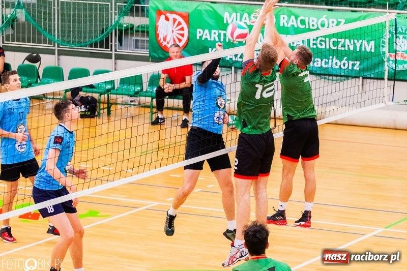 Zdjęcie w galerii na portalu naszraciborz.pl: Nierówna forma AZS Rafako. Górnik Radlin zwycięski wiadomości z regionu