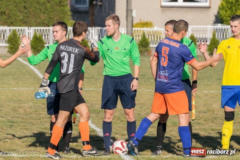 Zdjęcie w galerii na portalu naszraciborz.pl: Strzelanie rozpoczęli dopiero po przerwie. Adamowice pokonały Górki Śląskie wiadomości z regionu