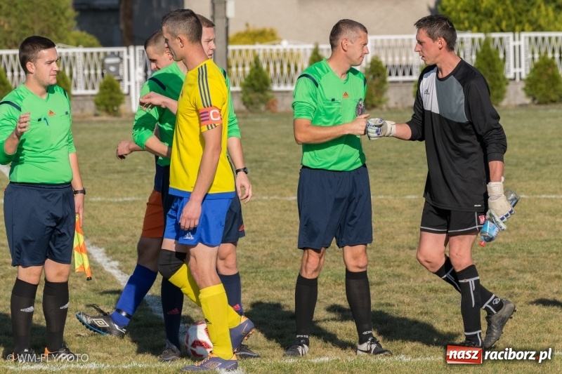 Zdjęcie w galerii na portalu naszraciborz.pl: Strzelanie rozpoczęli dopiero po przerwie. Adamowice pokonały Górki Śląskie wiadomości z regionu