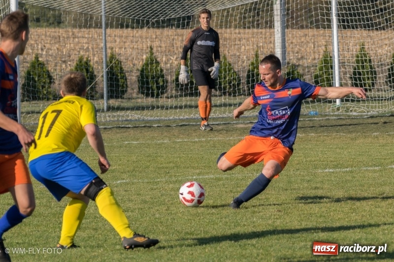 Zdjęcie w galerii na portalu naszraciborz.pl: Strzelanie rozpoczęli dopiero po przerwie. Adamowice pokonały Górki Śląskie wiadomości z regionu