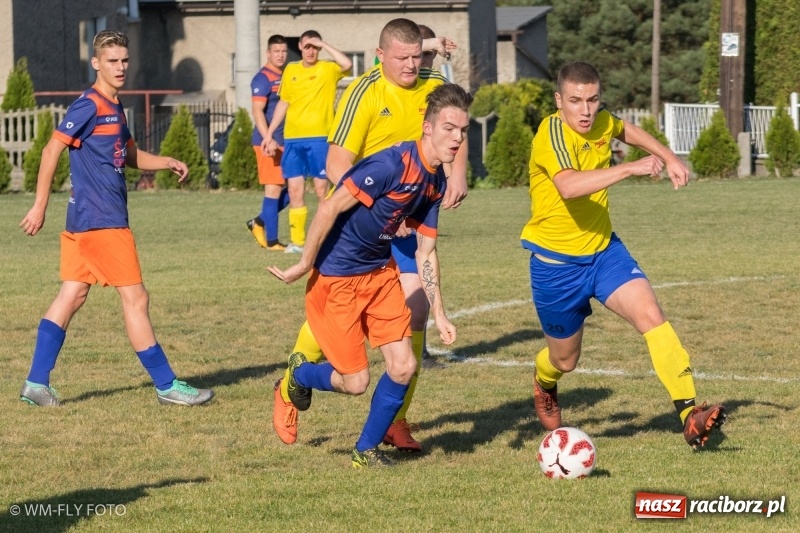 Zdjęcie w galerii na portalu naszraciborz.pl: Strzelanie rozpoczęli dopiero po przerwie. Adamowice pokonały Górki Śląskie wiadomości z regionu