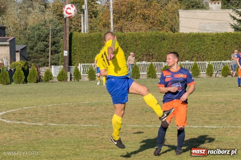 Zdjęcie w galerii na portalu naszraciborz.pl: Strzelanie rozpoczęli dopiero po przerwie. Adamowice pokonały Górki Śląskie wiadomości z regionu