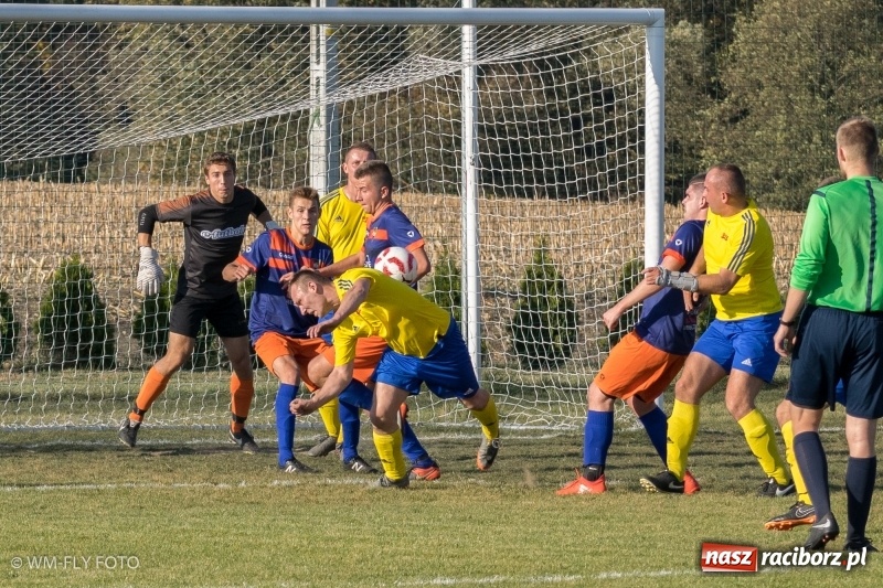 Zdjęcie w galerii na portalu naszraciborz.pl: Strzelanie rozpoczęli dopiero po przerwie. Adamowice pokonały Górki Śląskie wiadomości z regionu
