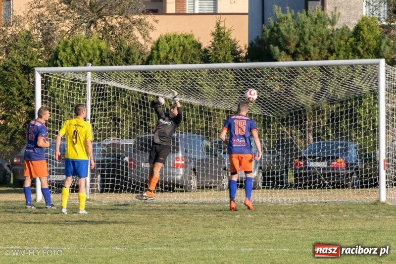 Zdjęcie w galerii na portalu naszraciborz.pl: Strzelanie rozpoczęli dopiero po przerwie. Adamowice pokonały Górki Śląskie wiadomości z regionu
