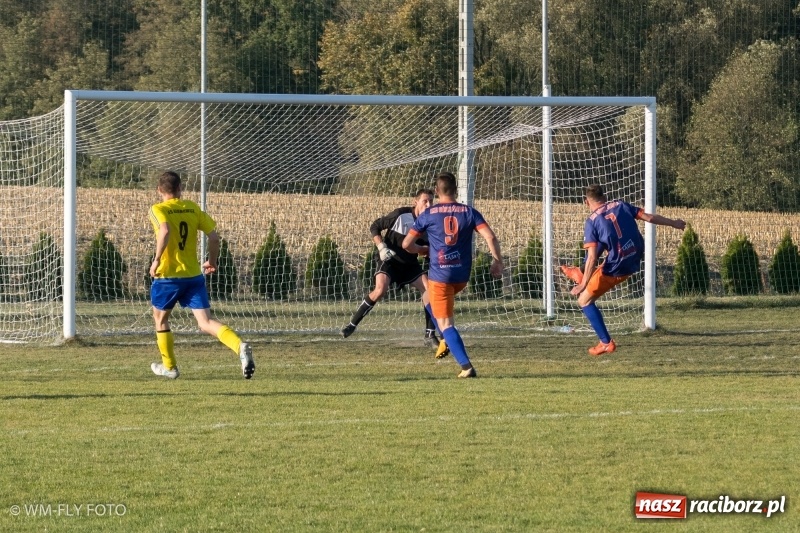 Zdjęcie w galerii na portalu naszraciborz.pl: Strzelanie rozpoczęli dopiero po przerwie. Adamowice pokonały Górki Śląskie wiadomości z regionu