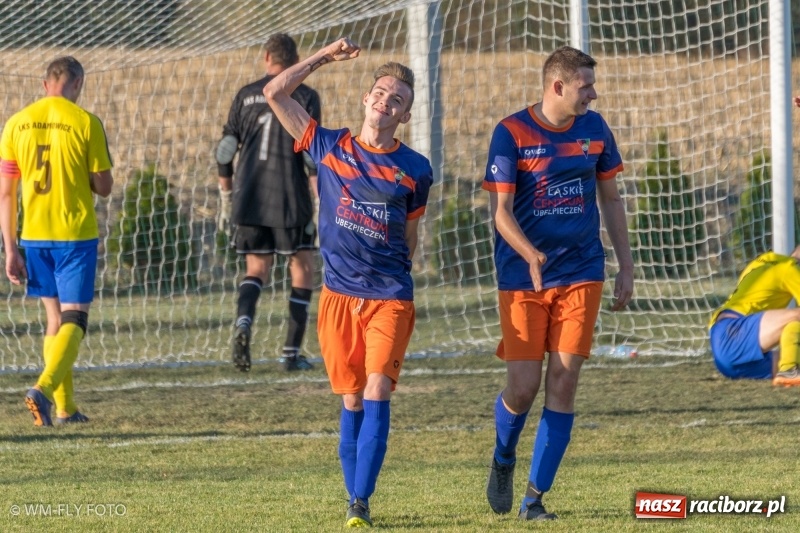 Zdjęcie w galerii na portalu naszraciborz.pl: Strzelanie rozpoczęli dopiero po przerwie. Adamowice pokonały Górki Śląskie wiadomości z regionu