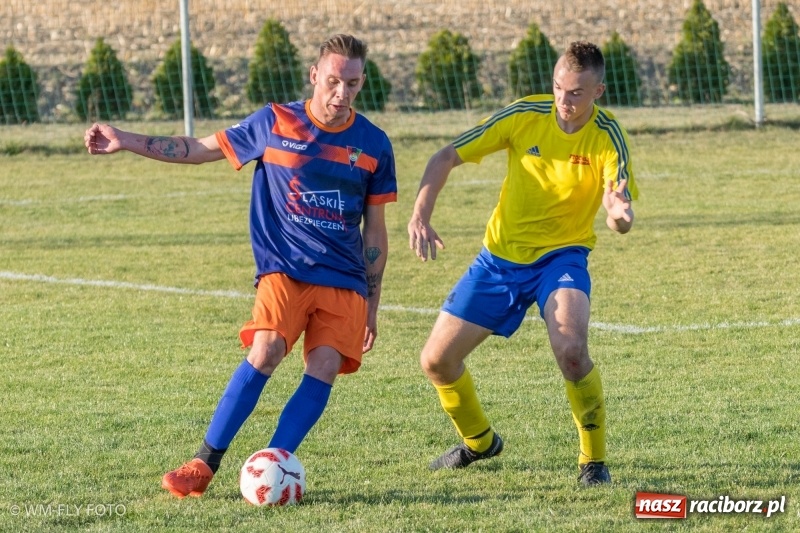 Zdjęcie w galerii na portalu naszraciborz.pl: Strzelanie rozpoczęli dopiero po przerwie. Adamowice pokonały Górki Śląskie wiadomości z regionu