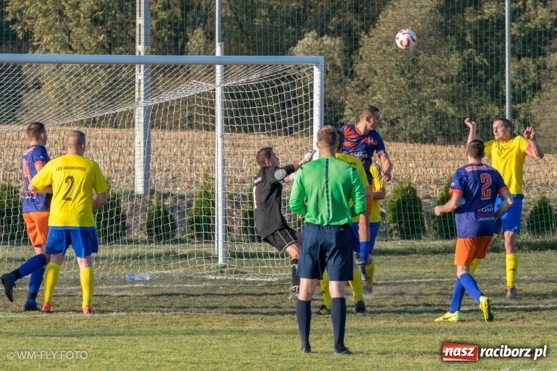 Zdjęcie w galerii na portalu naszraciborz.pl: Strzelanie rozpoczęli dopiero po przerwie. Adamowice pokonały Górki Śląskie wiadomości z regionu