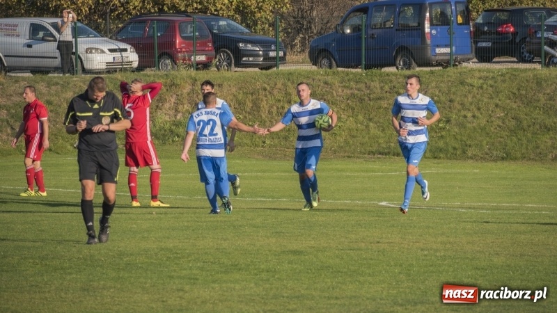 Zdjęcie w galerii na portalu naszraciborz.pl: Starcie Raszczyc i Zawady Książęcej na remis wiadomości z regionu
